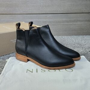 Nisolo Eva Everyday Chelsea Boot NEW size 9.5